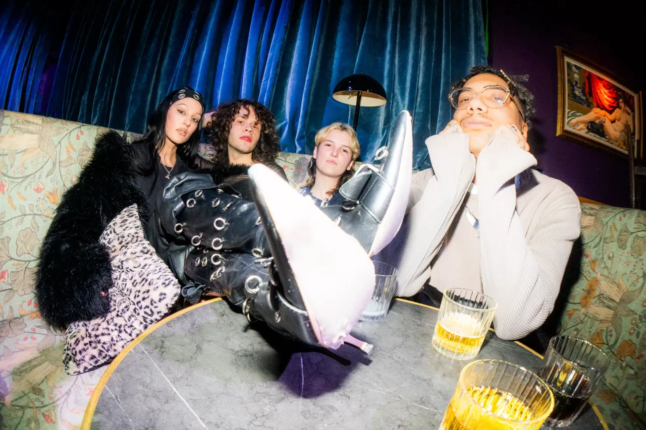 Hard Being Hot: Four kindred spirits finding each other in Brussel's melting pot